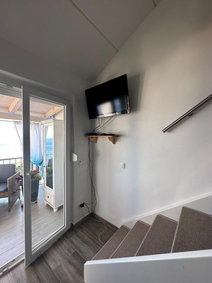 Tanis Ocean Loft Apartment Martinscica  Bagian luar foto